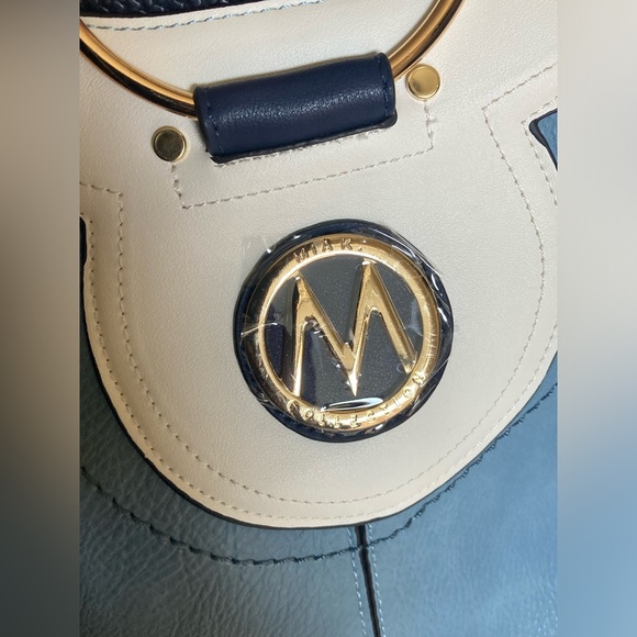 NWOT Blue and White Handbag with Removable Shoulder Strap - Picture 3 of 13